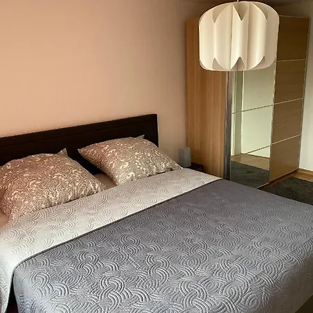 Apartamento Henning 2 *